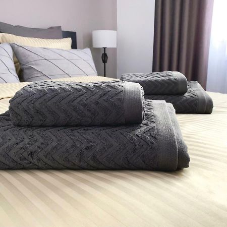 Mhc Quiet Deluxe Suite Near Downtown - Free Parking Brasov Exterior photo